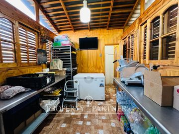 Casa en condominio en La Florida con suelo comercial