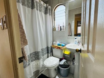 Casa en condominio en La Florida con suelo comercial
