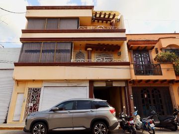 Edificio comercial en venta en Moroleón