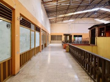 Edificio comercial en venta en Moroleón