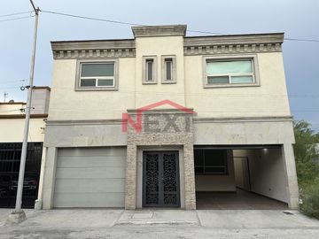 SE VENDE CASA EN LOS REALES