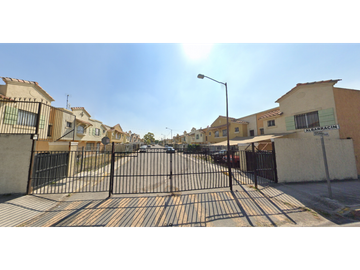 VENDO CASA EN FRACC. REAL VERONA, TECAMAC CERCA DE GRAN PATIO ECATEPEC