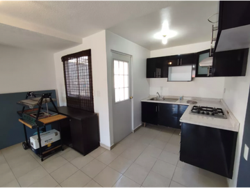 VENDO CASA EN FRACC. REAL VERONA, TECAMAC CERCA DE GRAN PATIO ECATEPEC