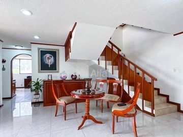 Casa en venta con vista al hoyo 4 del Campo de Golf en Chiluca