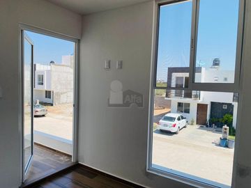 Casa EN VENTA, en fraccionamiento y Privada Fuentes de Magda en Villa de Pozos