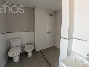 VENTA DEPARTAMENTO DE TRES DORMITORIOS CON BALCÓN Y AMENITIES  EN REPÚBLICA DE LA SEXTA