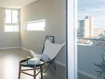VENTA DEPARTAMENTO DE TRES DORMITORIOS CON BALCÓN Y AMENITIES  EN REPÚBLICA DE LA SEXTA