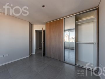 VENTA DEPARTAMENTO DE TRES DORMITORIOS CON BALCÓN Y AMENITIES  EN REPÚBLICA DE LA SEXTA