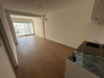VENTA - MONOAMBIENTE DIVISIBLE  - ALMAGRO