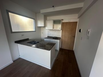 VENTA - MONOAMBIENTE DIVISIBLE - ALMAGRO