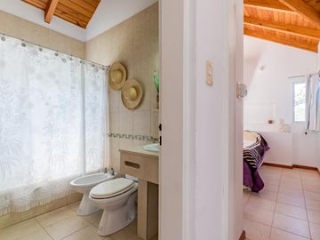 VENTA/PERMUTA - Casa - 2 dormitorios - Solares de Carcaraes, Iriondo