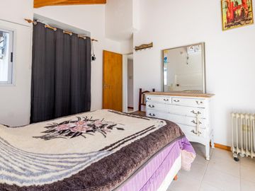 VENTA/PERMUTA - Casa - 2 dormitorios - Solares de Carcaraes, Iriondo