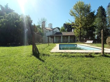 VENTA/PERMUTA - Casa - 2 dormitorios - Solares de Carcaraes, Iriondo