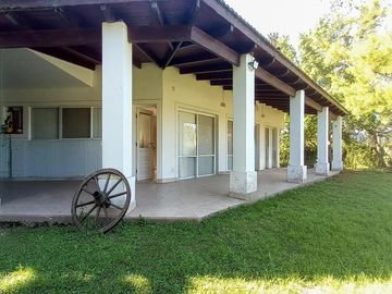 VENTA/PERMUTA - Casa - 2 dormitorios - Solares de Carcaraes, Iriondo