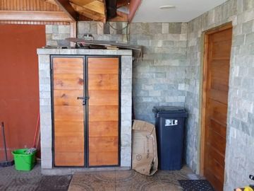 Se Vende casa 2 pisos de 3 dormitorios 3 baños / 2 estacionamientos/ Villa Don Leónidas / Maipú