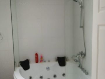 Se Vende casa 2 pisos de 3 dormitorios 3 baños / 2 estacionamientos/ Villa Don Leónidas / Maipú