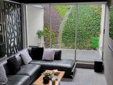 Cómoda casa, muy cercana al nuevo distribuidor de Mil Cumbres