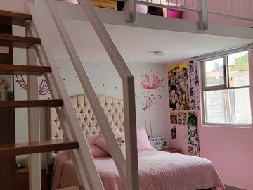 Cómoda casa, muy cercana al nuevo distribuidor de Mil Cumbres