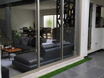 Cómoda casa, muy cercana al nuevo distribuidor de Mil Cumbres