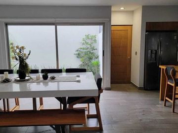 Cómoda casa, muy cercana al nuevo distribuidor de Mil Cumbres