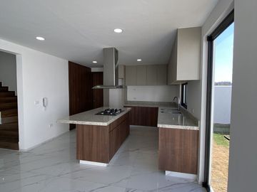 VENTA DE CASA NUEVA CON 3 RECÁMARAS EN PARQUE ANÁHUAC, LOMAS DE ANGELÓPOLIS