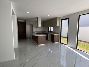 VENTA DE CASA NUEVA CON 3 RECÁMARAS EN PARQUE ANÁHUAC, LOMAS DE ANGELÓPOLIS