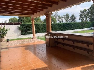 CASA EN VENTA EN TEQUISQUIAPAN  AMUEBLADA EN GRANJAS RESIDENCIALES ADRI