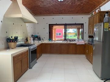 CASA EN VENTA EN TEQUISQUIAPAN  AMUEBLADA EN GRANJAS RESIDENCIALES ADRI