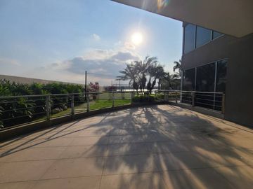 Alquiler Departamento con Vista al Río en Urb. Tenis Club, Samborondón