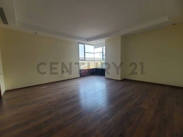 Alquiler Departamento con Vista al Río en Urb. Tenis Club, Samborondón