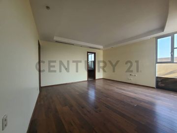 Alquiler Departamento con Vista al Río en Urb. Tenis Club, Samborondón