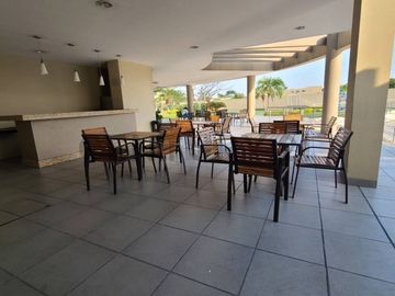 Alquiler Departamento con Vista al Río en Urb. Tenis Club, Samborondón