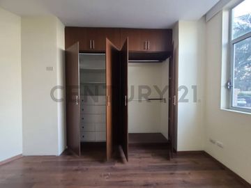 Alquiler Departamento con Vista al Río en Urb. Tenis Club, Samborondón