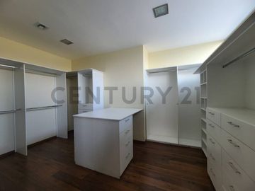 Alquiler Departamento con Vista al Río en Urb. Tenis Club, Samborondón