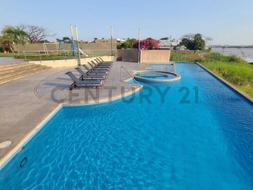 Alquiler Departamento con Vista al Río en Urb. Tenis Club, Samborondón