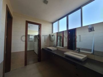 Alquiler Departamento con Vista al Río en Urb. Tenis Club, Samborondón