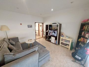 Departamento Tipo Casa en venta en Lanus Oeste
