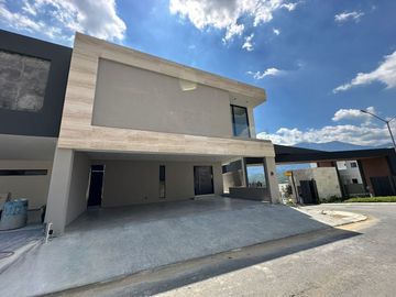 CASA EN VENTA EN BOSQUES DE LAS MISIONES RESERVA CARRETERA NACIONAL SANTIAGO