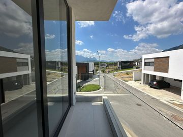 CASA EN VENTA EN BOSQUES DE LAS MISIONES RESERVA CARRETERA NACIONAL SANTIAGO