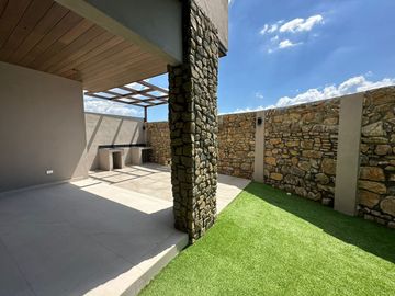CASA EN VENTA EN BOSQUES DE LAS MISIONES RESERVA CARRETERA NACIONAL SANTIAGO