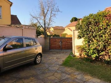 Venta Casa Aislada En Microbarrio Valle Lo Campino Quilicura