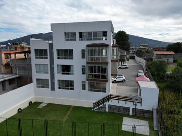 Departamentos en Venta de 3 y 2 dormitorios, en conjunto con seguridad, sector Alangasí