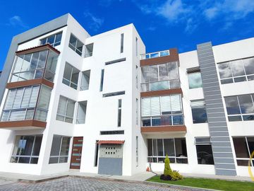 Departamentos en Venta de 3 y 2 dormitorios, en conjunto con seguridad, sector Alangasí