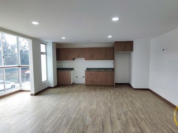Departamentos en Venta de 3 y 2 dormitorios, en conjunto con seguridad, sector Alangasí