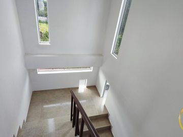Departamentos en Venta de 3 y 2 dormitorios, en conjunto con seguridad, sector Alangasí