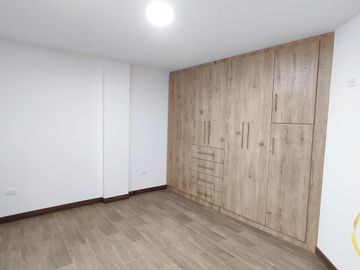 Departamentos en Venta de 3 y 2 dormitorios, en conjunto con seguridad, sector Alangasí
