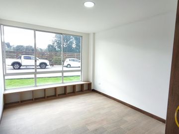 Departamentos en Venta de 3 y 2 dormitorios, en conjunto con seguridad, sector Alangasí