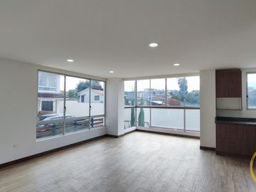 Departamentos en Venta de 3 y 2 dormitorios, en conjunto con seguridad, sector Alangasí
