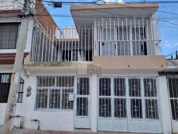 Casa en Venta en León II Libre de Gravamen