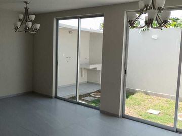 Casa en Venta en Tesistán Country - Margarita 83
